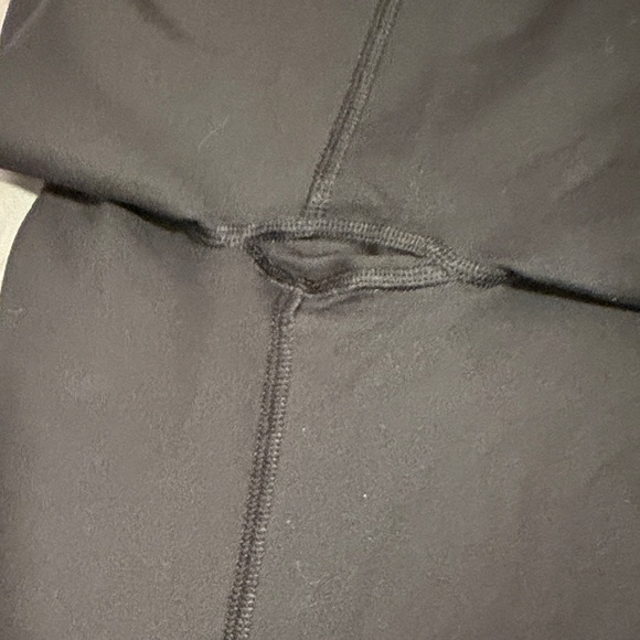 Victoria Sport Black Sweatshirt - Picture 3 of 11